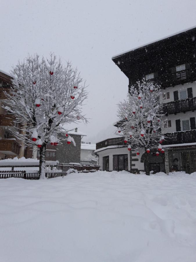 Hotel Garni Suisse San Martino Di Castrozza Eksteriør bilde